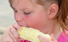 Girl-Eating-Corn-on-the-Cob