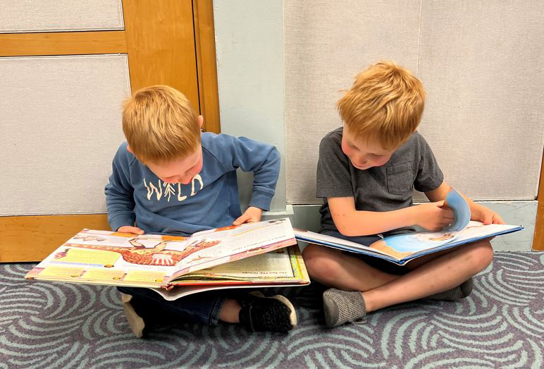 kids reading