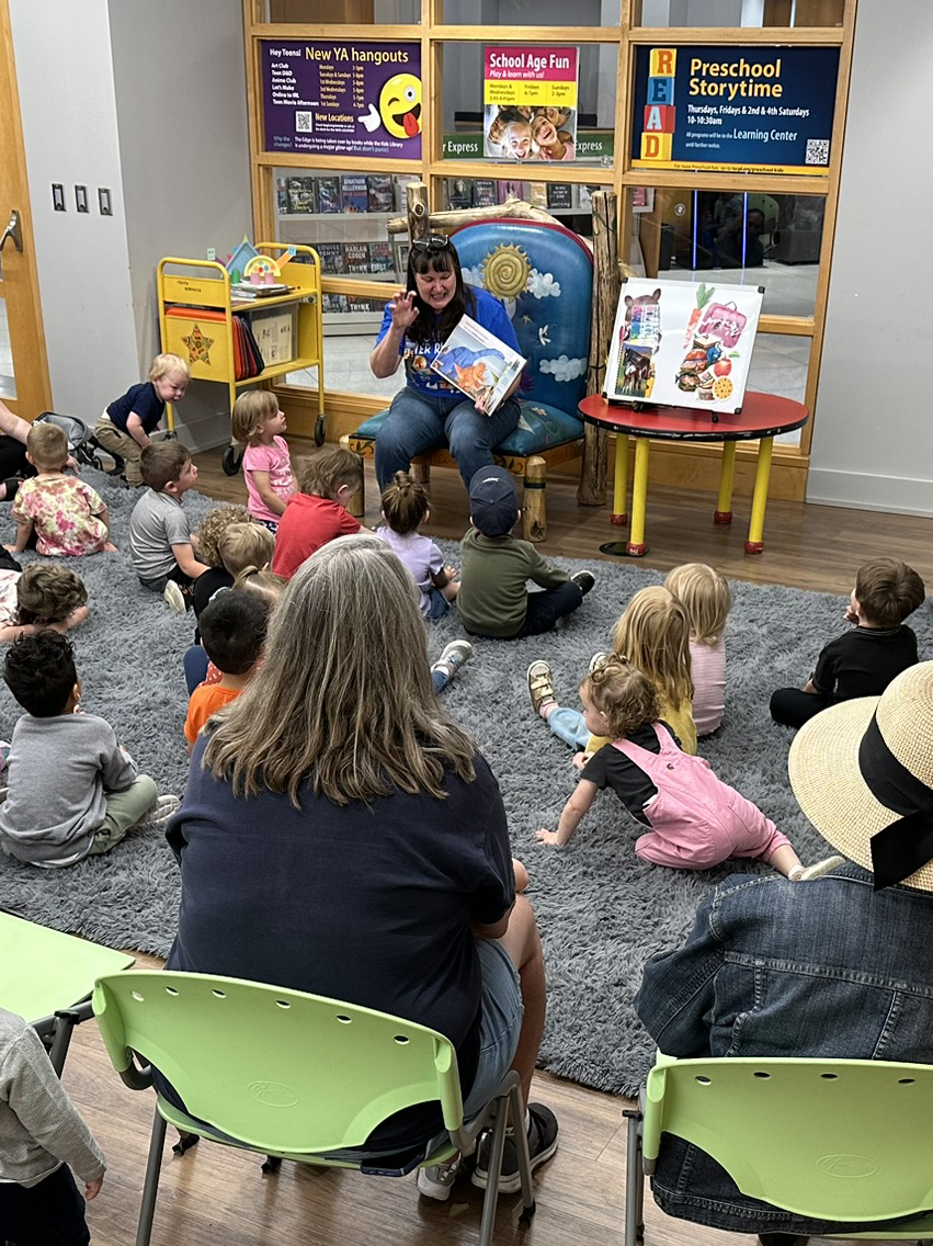 marlana reads to kids