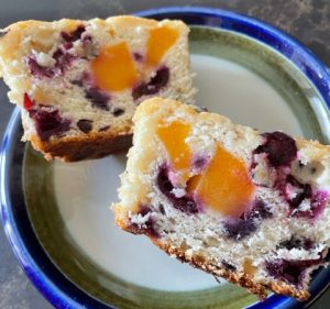 blueberry peach muffin