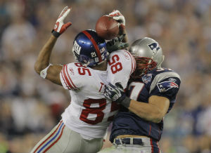 David Tyree makes one of the greatest catches in Super Bowl history